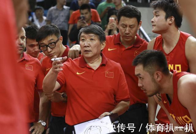 马尚|汤杰加盟杜锋正式放弃马尚,山东男篮调整功勋老帅担任总负责人