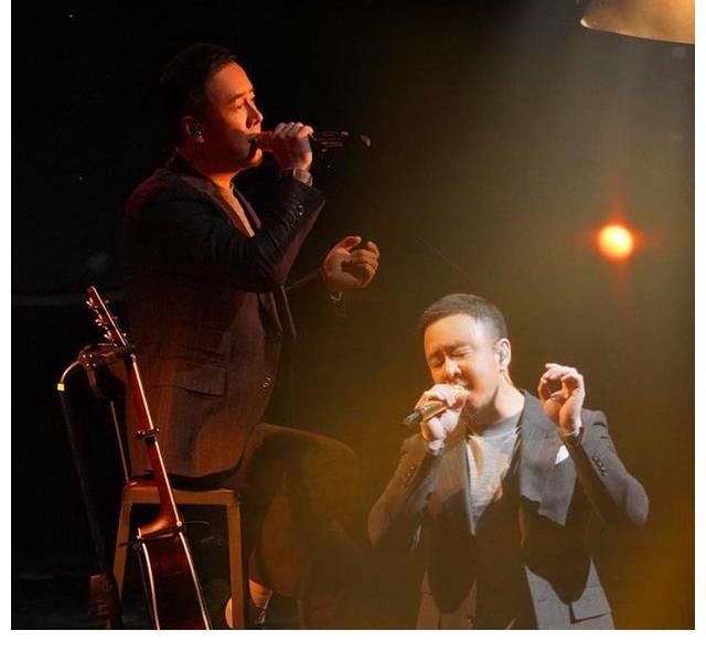 《闪光的乐队》王炸来袭，杨丞琳断层输出，扎实唱功，频登热搜