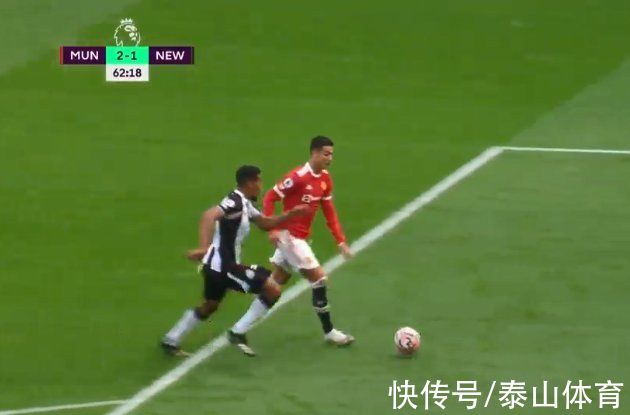 C罗|曼联4-1登上榜首！多动图还原C罗两球，双喜临门这才是梦幻时刻