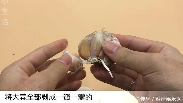 原来保存大蒜这么简单,放一年不干瘪不发芽,冬天不用花大价买了