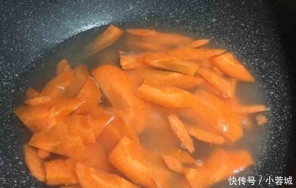 春天来了，这是“小人参”，孩子常吃不生病，个子还能长得快