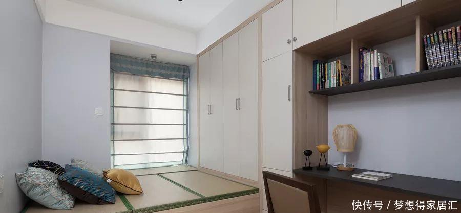 书桌|小卧室不要再买床了,这样装既漂亮又省空间,效果真不错!