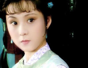 贾母#晴雯和袭人都是贾母调教的丫头,为何后来贾母喜欢晴雯讨厌袭人?