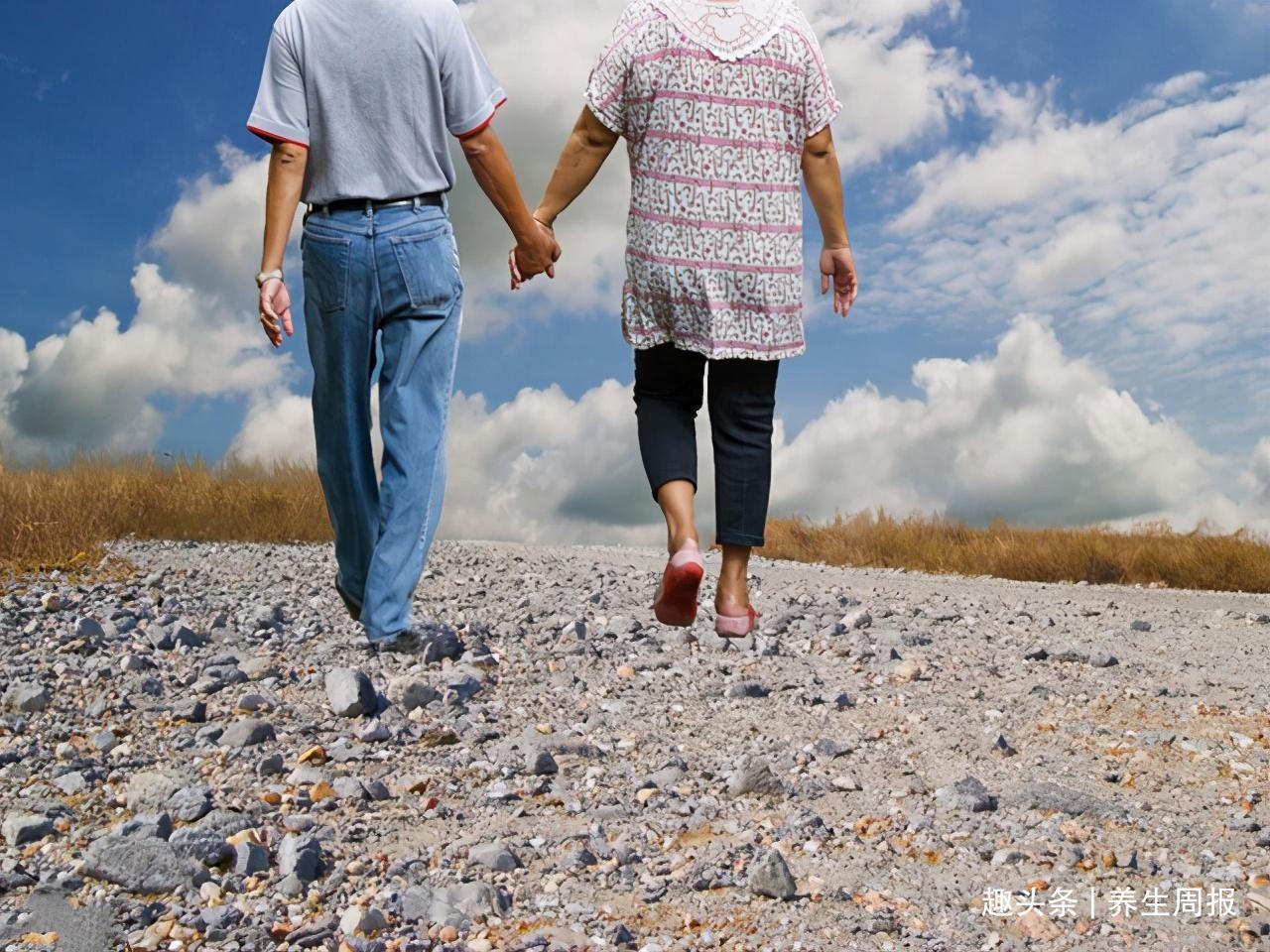 肝脏|这种肩膀痛,不是肩周炎,是肝“坏”了,做好3事,肝脏会感谢你