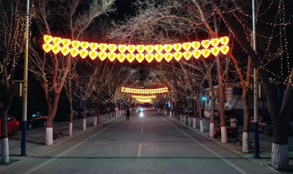 老年|金塔：火树银花不夜天，流光溢彩迎新年~