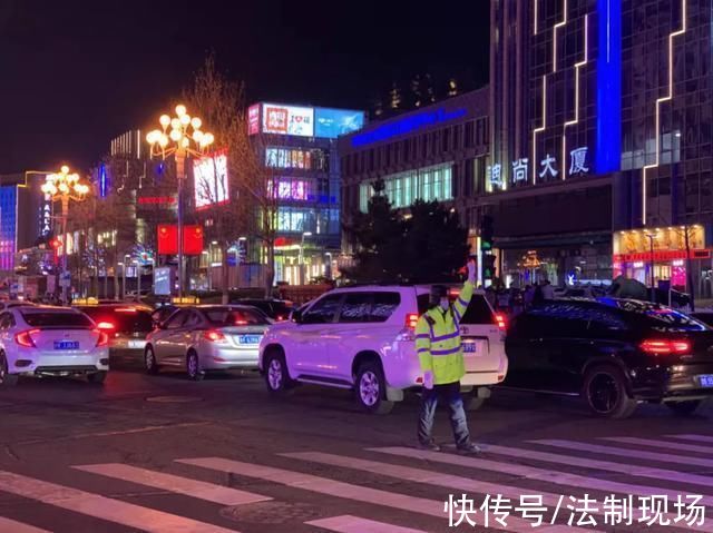 威海交警一大队|你好2022丨元旦“警”色浓，守护不打烊