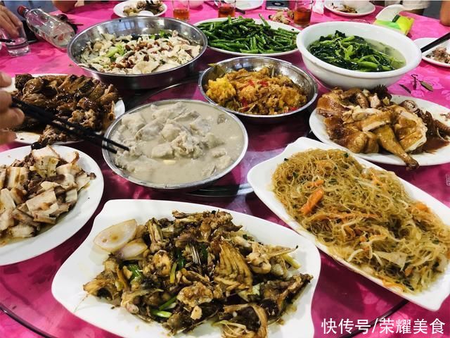 炒豆角|岳父生日摆寿宴，在农村这10菜1汤不到400块，大家来看看值不值吧
