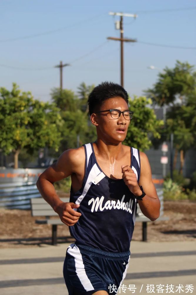 马拉松|坚持跑步2年多,我是如何把自己跑出一身伤的!