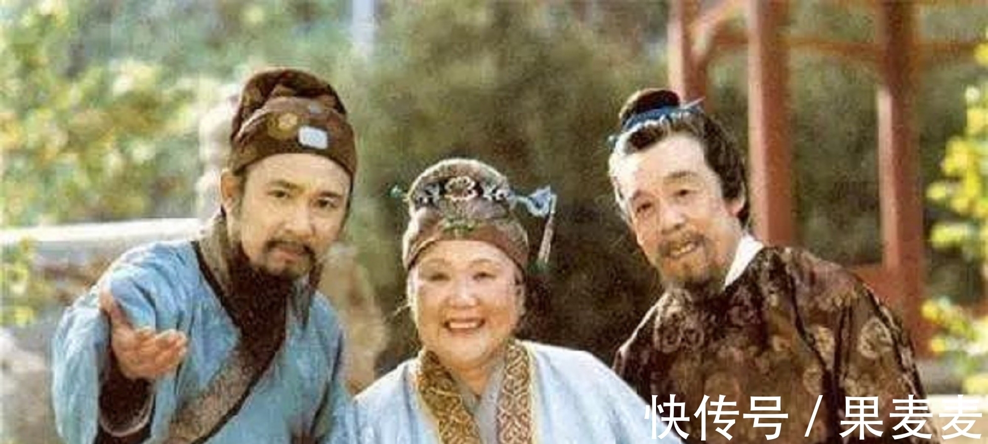 贾珍&红楼梦:张道士一句话暴露贾母年轻守寡,这辈子不容易