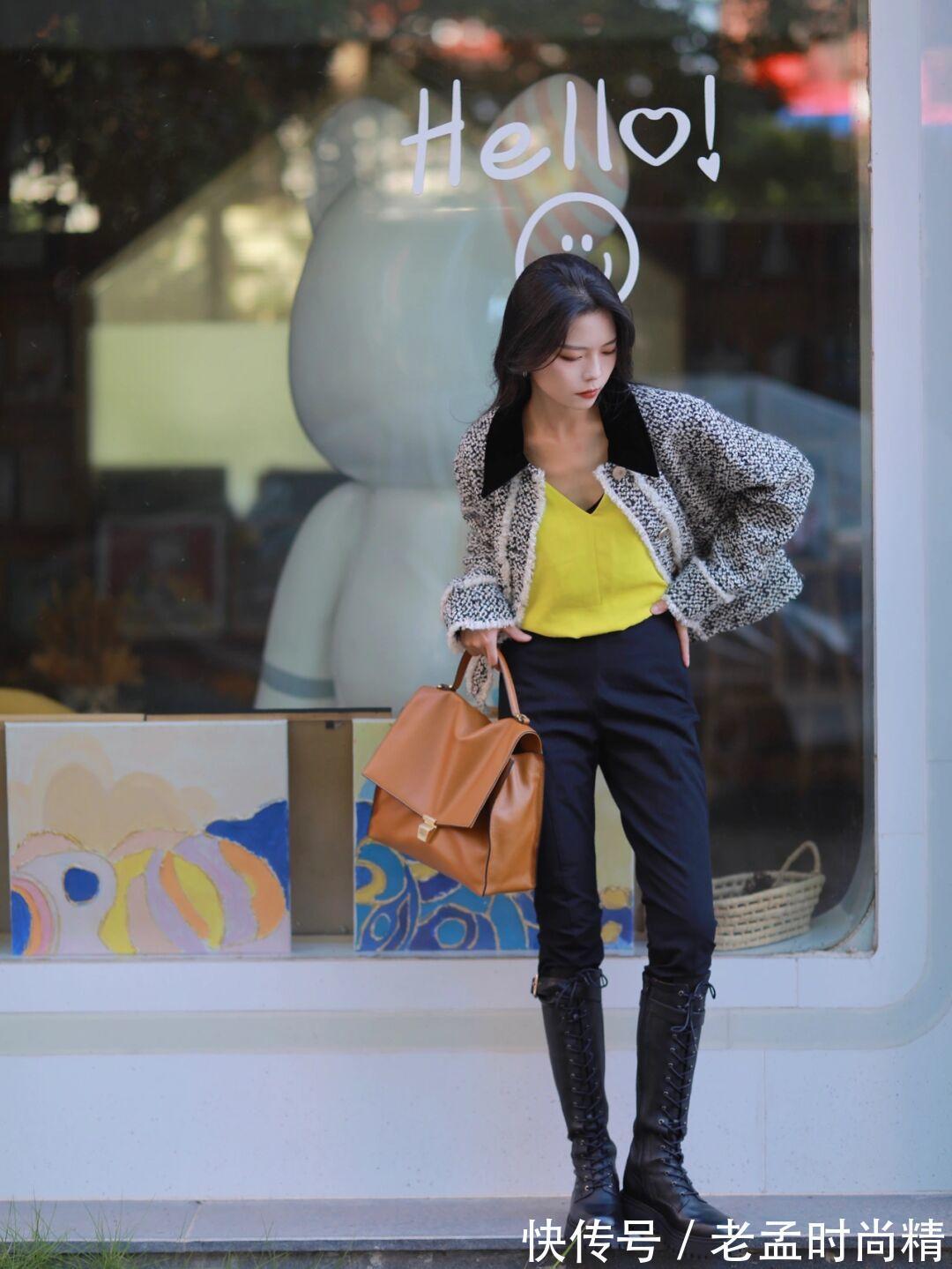 搭配|秋天精选:时尚博主小姐姐演绎针织连衣长裙+打底衫,优雅与个性