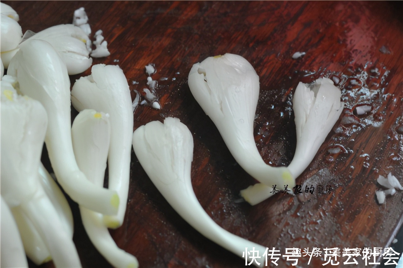 藠头|集市上碰到此物别手软，一次买10斤，拌一拌就能吃，爽脆开胃！