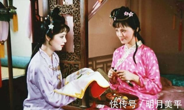 林黛玉&贾宝玉背着袭人做了三件事,袭人的处境越来越尴尬,她却浑然不知