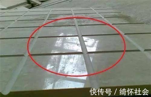 浴室|越来越多人不在浴室贴瓷砖了,现在流行这么弄,省钱好看还实用