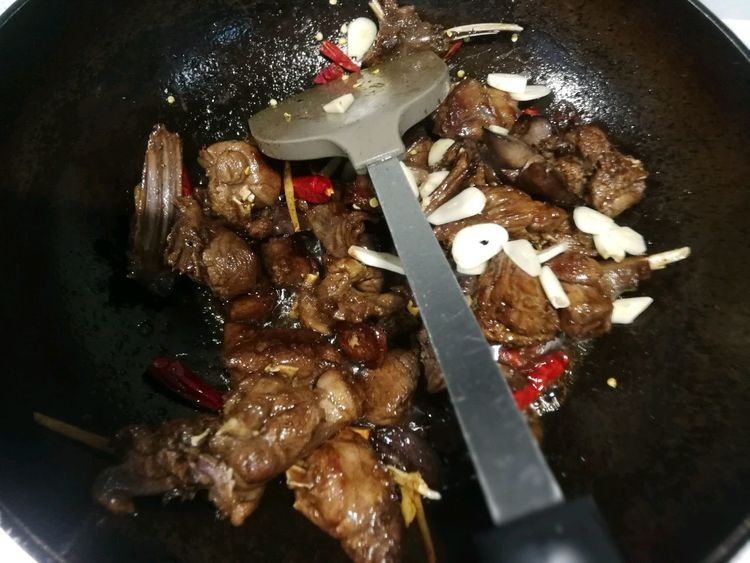 秋冬碰到这肉别手软，蛋白质是猪肉2倍，钙是牛肉3倍，营养滋补