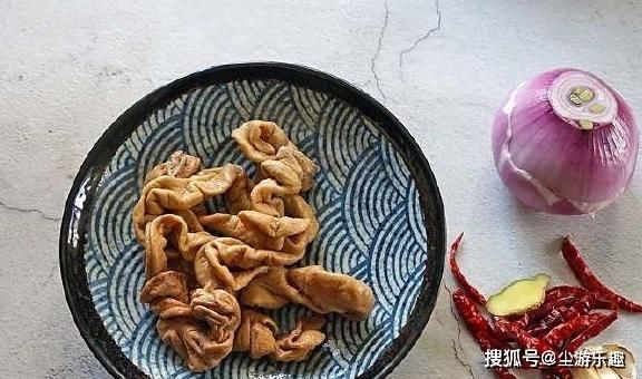 味道|这两食材虽然口味重，放一起爆炒，味道香的隔一条街都能闻到
