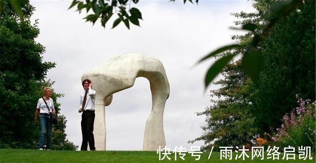 锐步|它曾叫板耐克请艾弗森代言,却15年血亏28亿,3步棋太错了