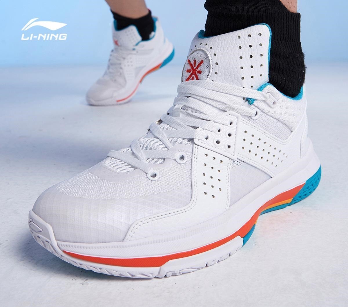 篮球鞋 男人到了三十岁,别再迷恋耐克阿迪了,这些国产货堪称运动界“华为”