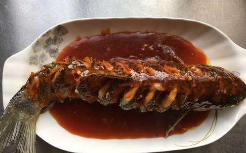 鸡身上有4处,堪称寄生虫的“老巢”,别大意,宁愿扔了都别贪食