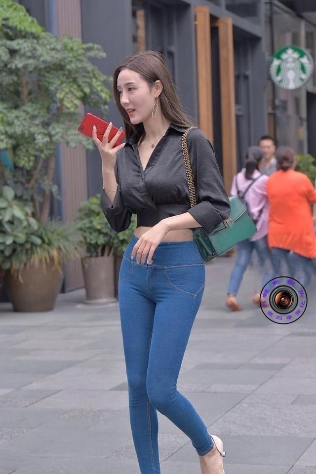 女性 打底裤的搭配气质卓然,穿出女性独有风格,好看又甜美!