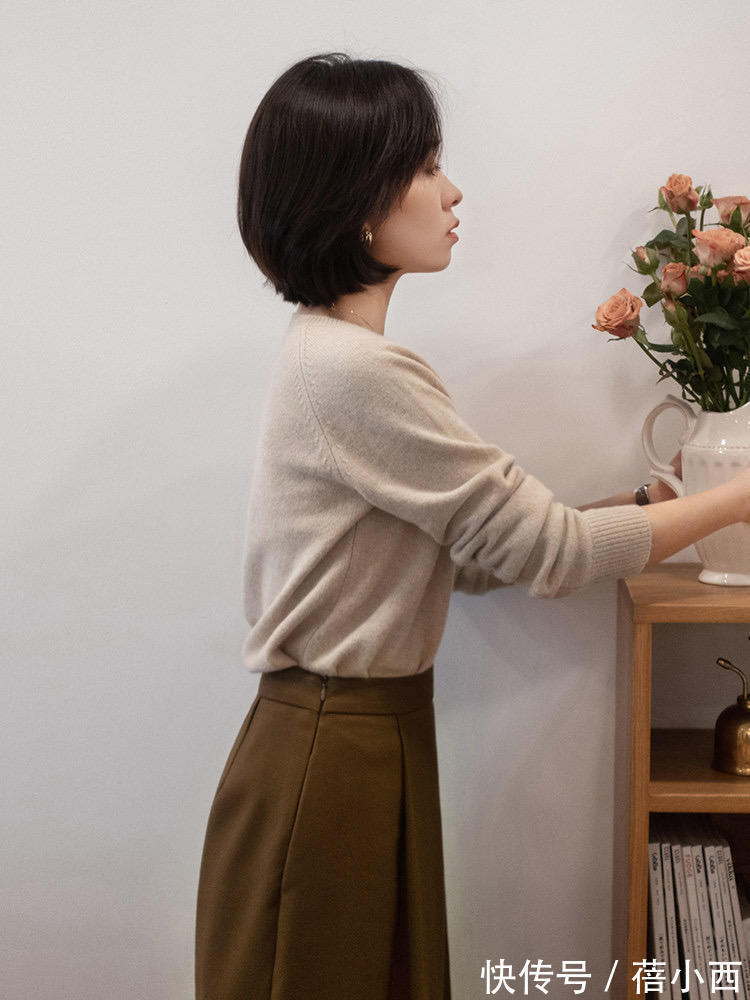 时髦|30+的女人一定要时髦,学会这5套半身裙搭配,做冬日最优雅的女王