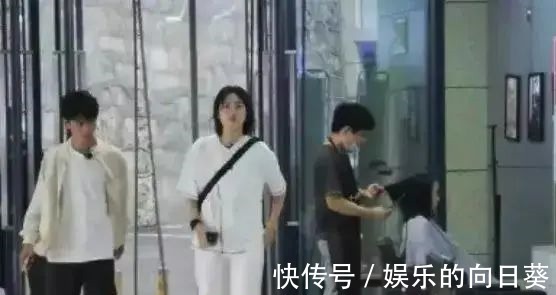 周笔畅|《中餐厅》华为二公主姚安娜比黄晓明还壮硕,被质疑享特权