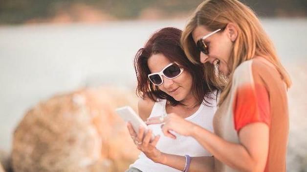  女人|女人“雌激素”偏高，身体可能会发出3个“信号”，早看早知道