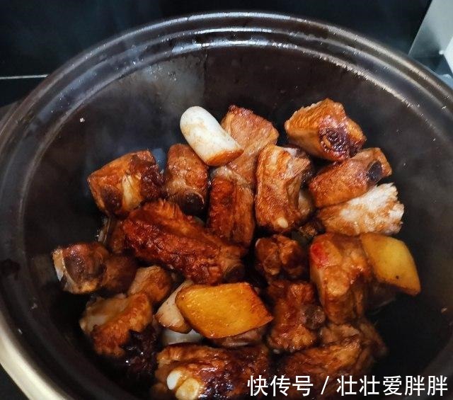 下饭|砂锅排骨炖冬瓜,排骨软烂,美味下饭!