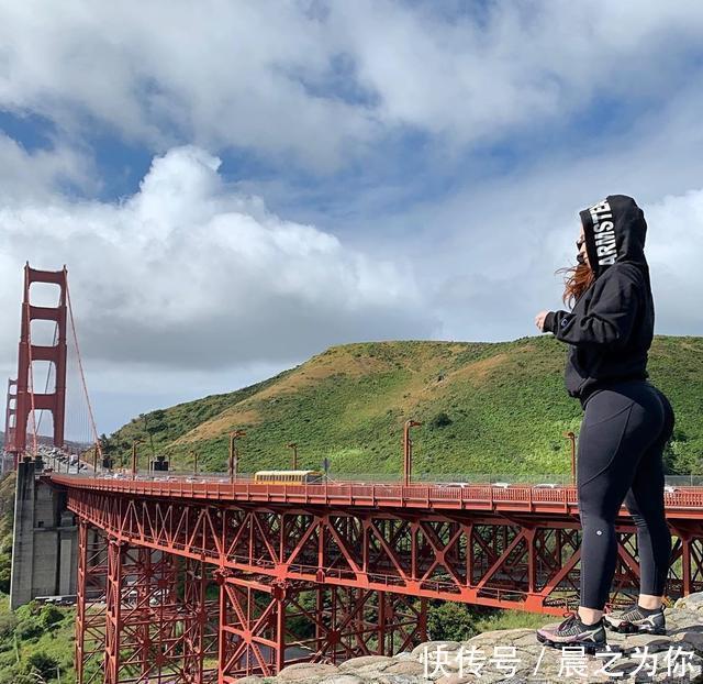 健身|身高不够，身材弥补，1.5m女医生热衷健身，凹凸曲线魅力十足