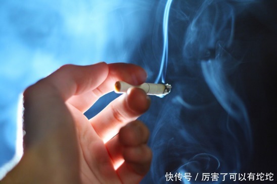 降下来|一种零食是高血脂的“宿敌”,每天吃一点,血管干净,血脂降下来