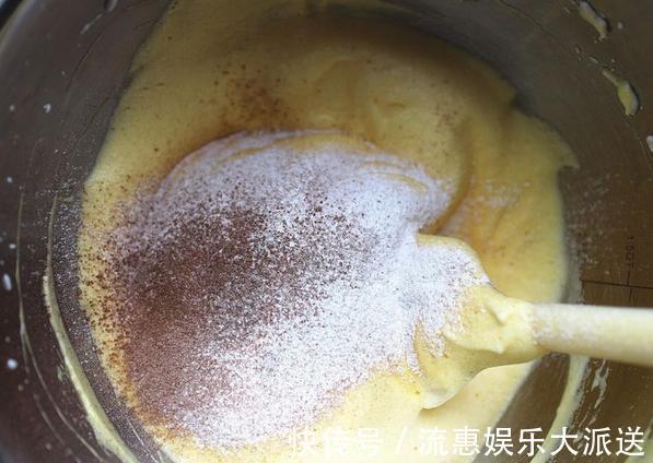 不会做奶油杯子蛋糕全蛋打发有技巧，注意1点小白也能成功