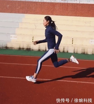 精照|37岁体育老师的“腰精照”能有多撩人看到这身腹肌,你还要逃课