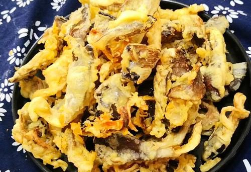 炸蘑菇要裹淀粉还是面粉？都错了！酒店大厨都私藏的“小绝招”