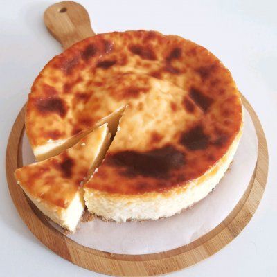 吃一次就念念不忘的巴斯克榴莲芝士蛋糕