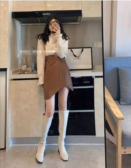 穿裙子配什么衣服好看显瘦，不同的搭配风格展现出来的气质也不同