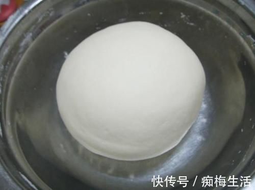 焦黄|水煎包怎么做才好吃？分享详细制作过程，松软鲜香，底部焦黄不糊