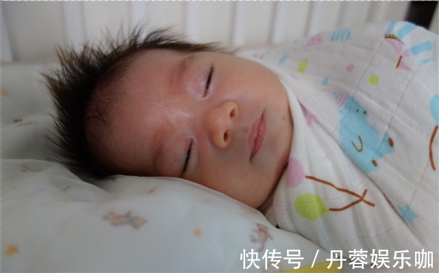 第一颗牙|宝宝几个月长牙算正常?出牙信号、应对建议,家长记牢让娃少遭罪