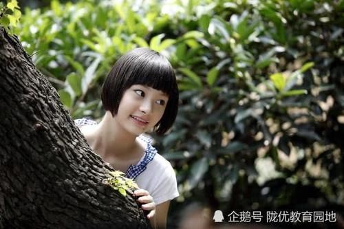 学姐|初中生眼中的“班花”，一般都有这3个特征，学姐：说对了