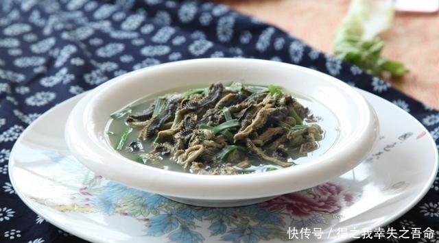  低下头，伸出手，为美食到苍南走一走