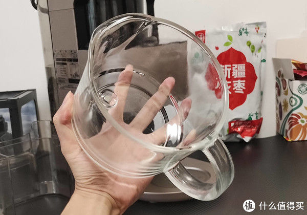 红豆黑米枣浆|1999元的破壁机有多好用？不用手洗、鱼都能做成“豆浆”