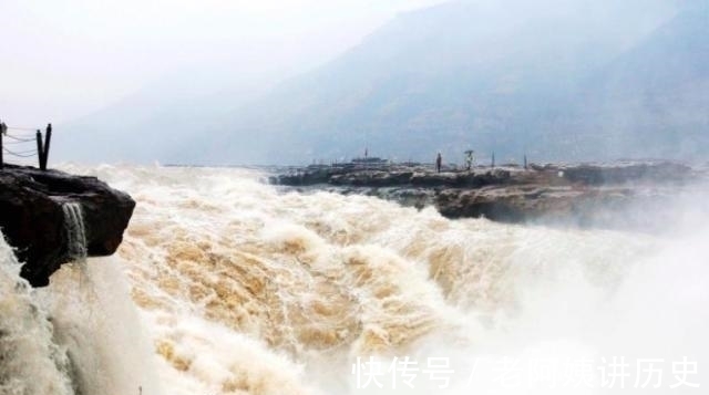 历史人物$苏轼最难超越的一首词,只是开篇13个字,便惊艳了世人千年