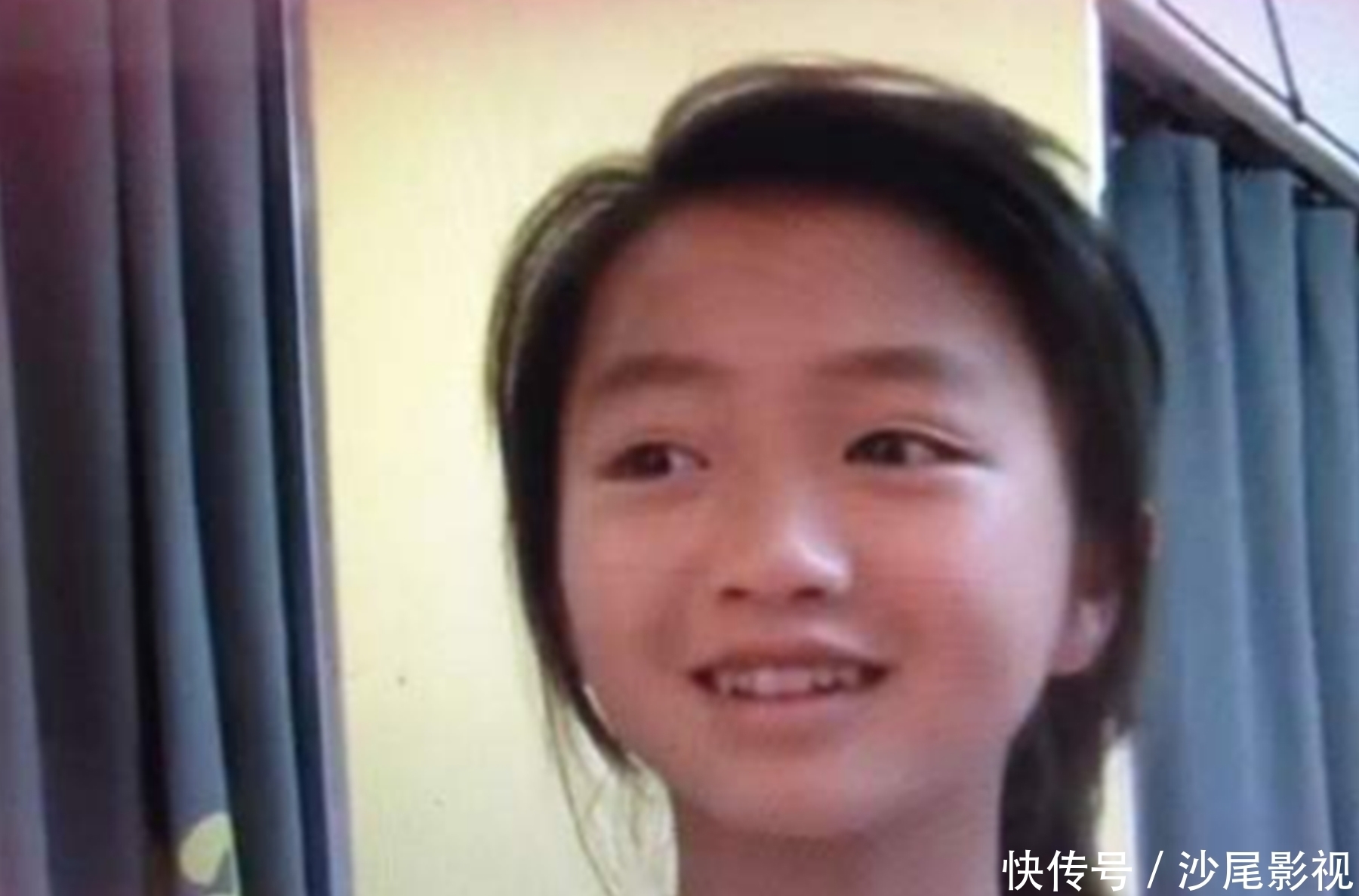 《变形计》幸运女孩:留在城市富豪家庭,被妈妈哥哥宠成小公主