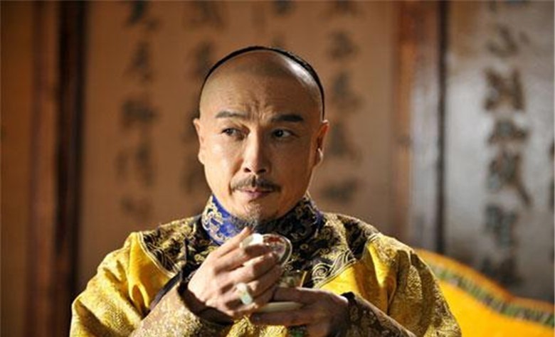  康熙皇帝|康熙第一次吃巧克力，让臣子写了900字说明，吃完后说了3个字