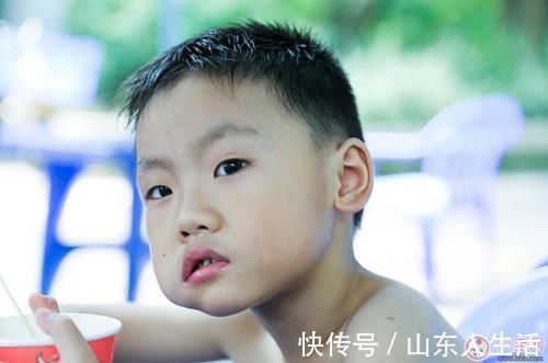 钙质|真正补钙的不是牛奶,多让孩子吃些,补钙促发育,身高猛窜一头