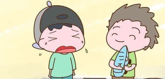 宝妈|8岁女孩坐电梯蹦跳，宝妈：“孩子还小”，被00后直白怼回去