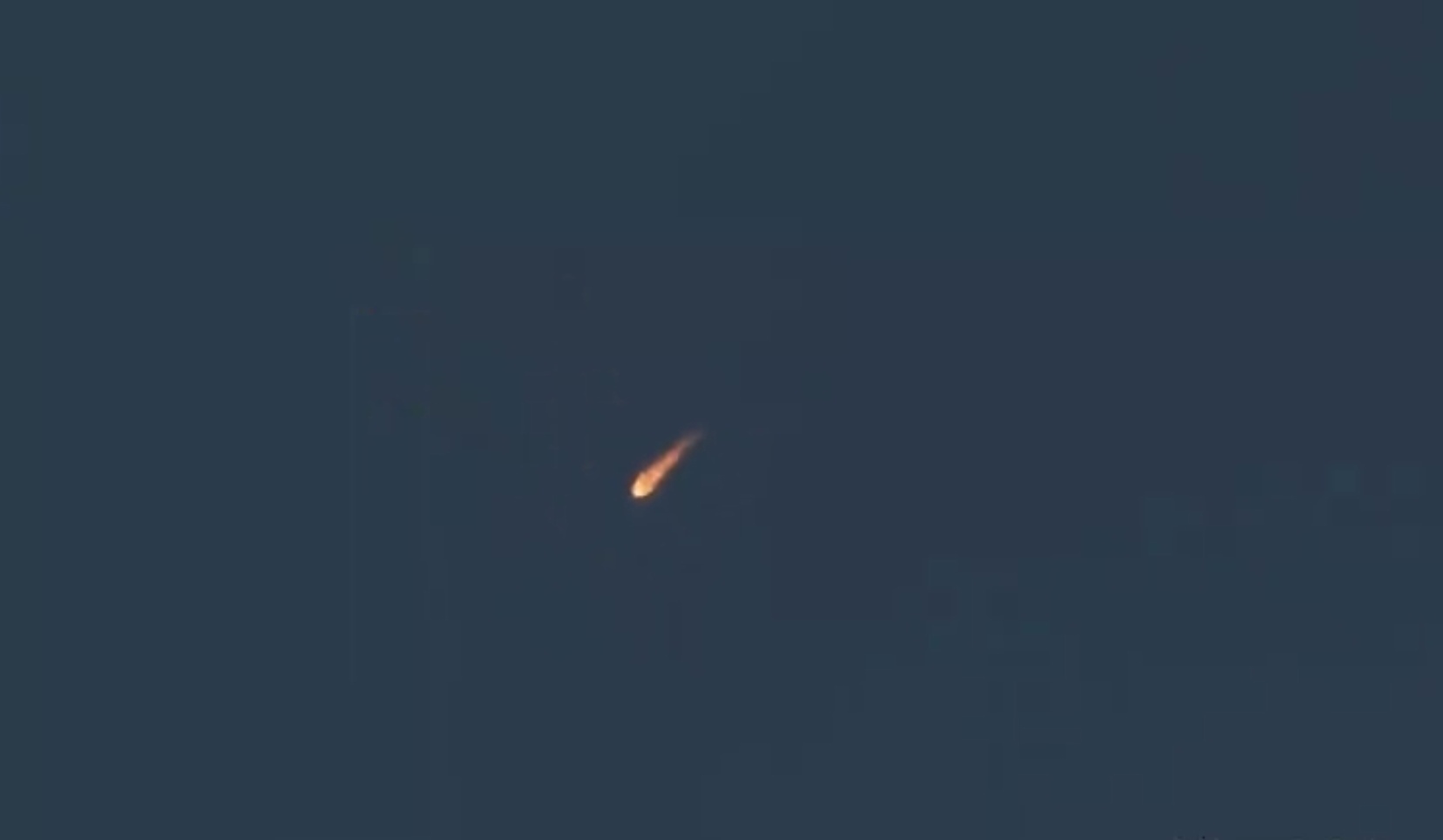 长征五号把天和号送上天后,至今仍在天上飞,而且还不停地翻筋斗