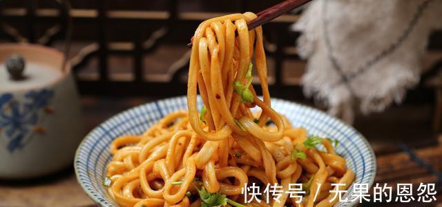 劲道|在家做这个面，劲道十足营养丰富，孩子吃完意犹未尽