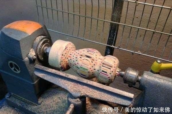 anna&看着这些彩色铅笔固定在车床上,下一秒打造出的东西让人不敢眨眼