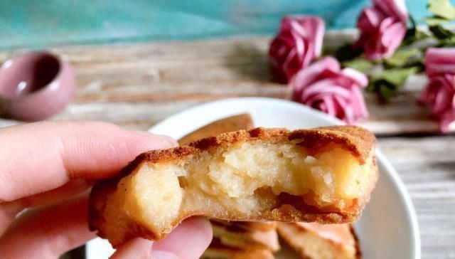 好吃|1个鸡蛋,1盒牛奶,1碗糯米粉,简单一拌,做出比蛋糕好吃的甜点