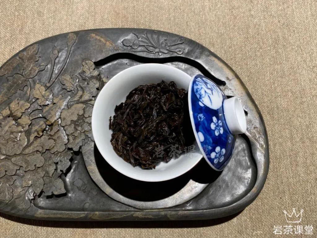 等于|武夷岩茶第一道茶不洗，就等于失礼？关于洗茶，你会怎么做呢？