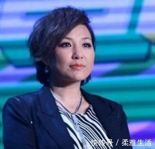 2003年,裸辞央视自立门户的她,亲手把伺候她多年保姆送进监狱